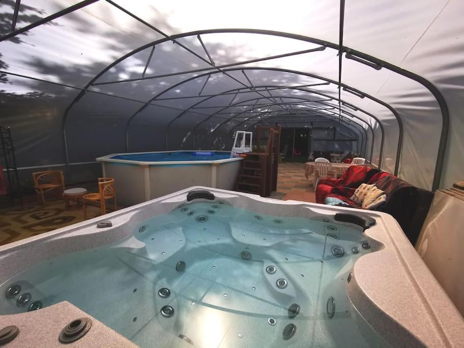 Country Side Haven Two Double Ensuite Bedrooms Couples Exclusive Rate Offered Saint-Michel-de-Montjoie Ngoại thất bức ảnh